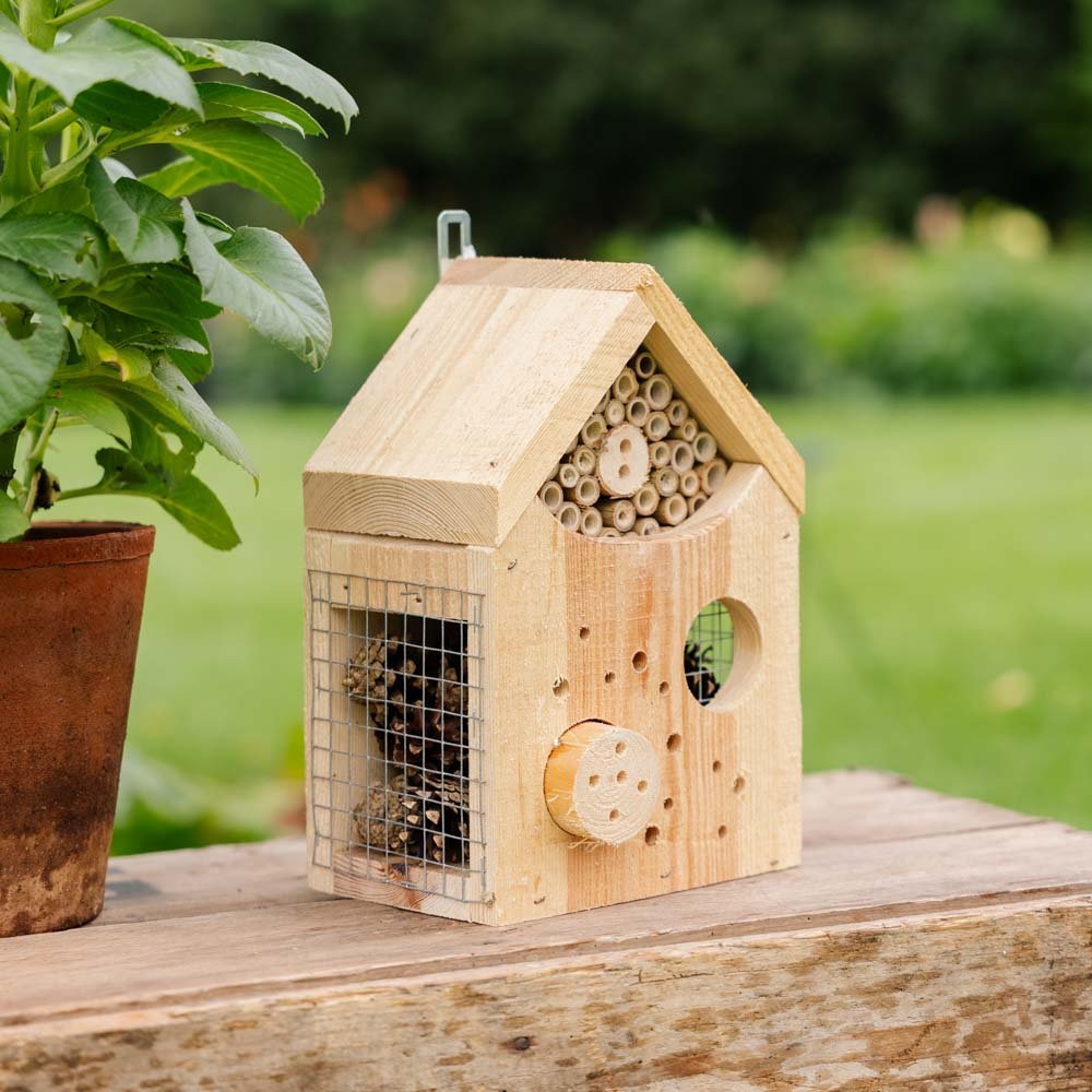 Hyönteishotelli, luonnonvärinen, Pituus: 15 cm Leveys: 18 cm Korkeus: 28 cm