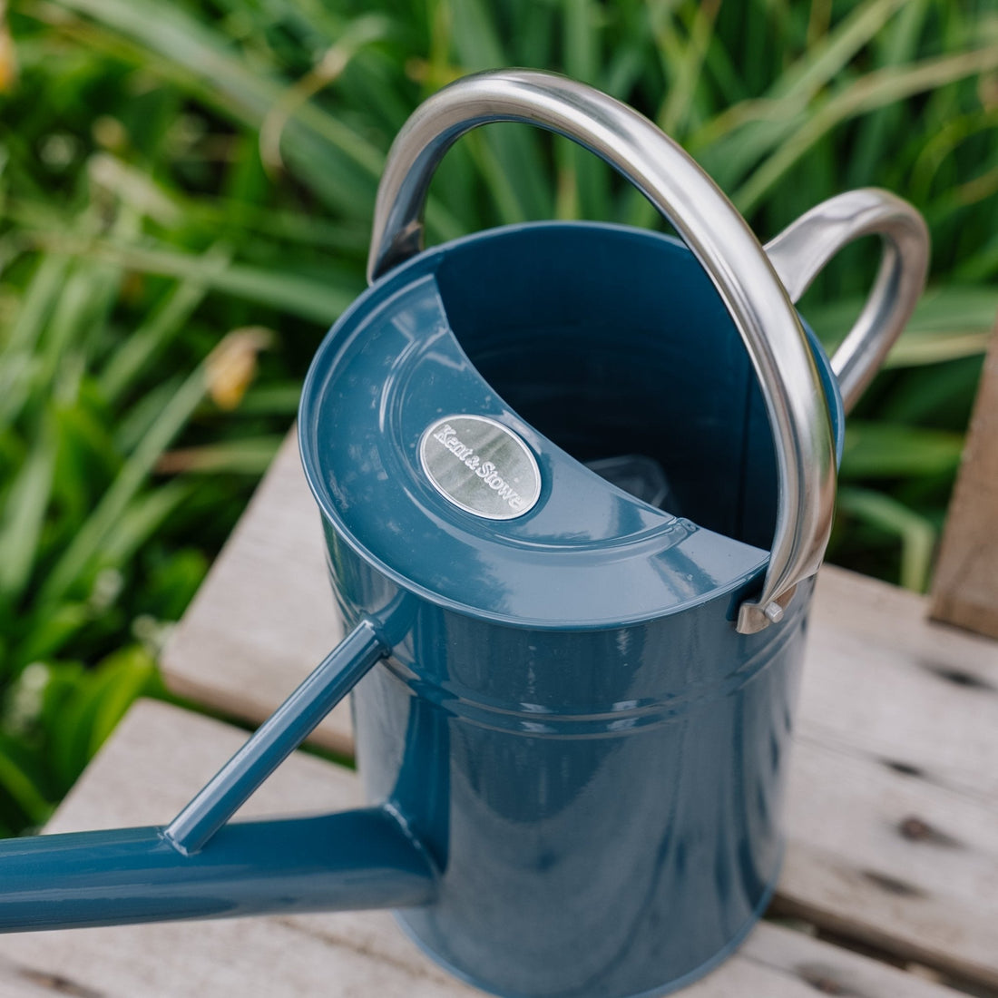 Metallinen kastelukannu, 4,5 l, keskiyönsininen