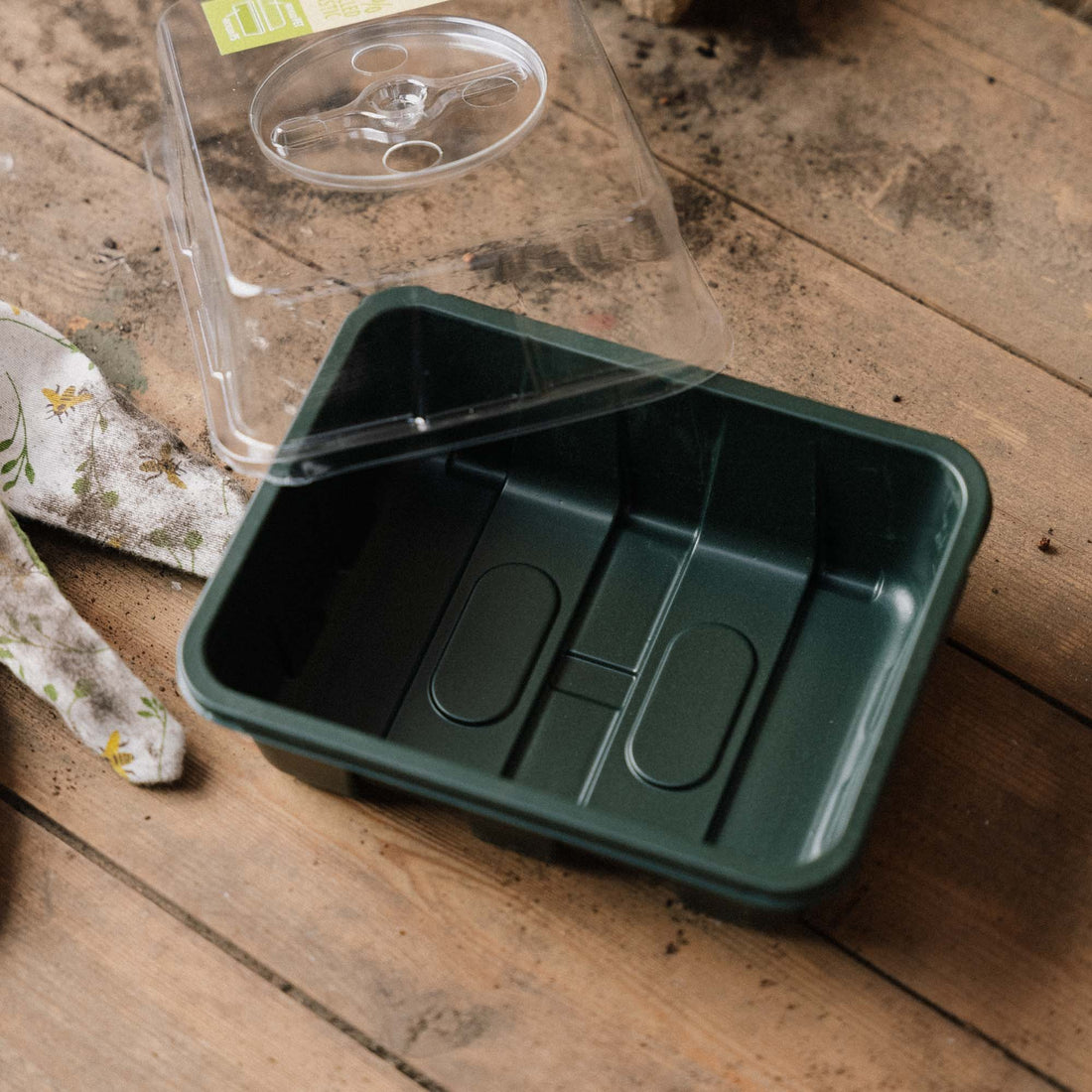 Pieni minikasvihuone