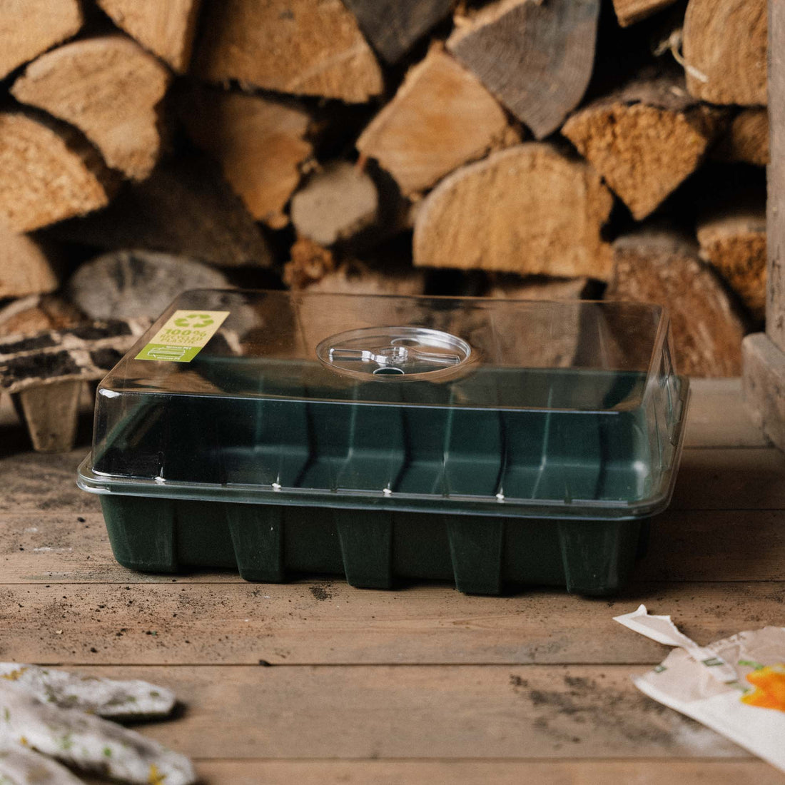 Suuri minikasvihuone