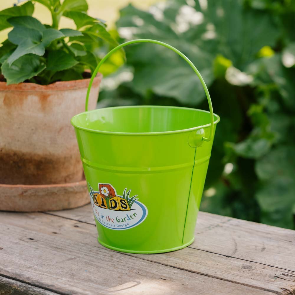 Vihreä lasten ämpäri