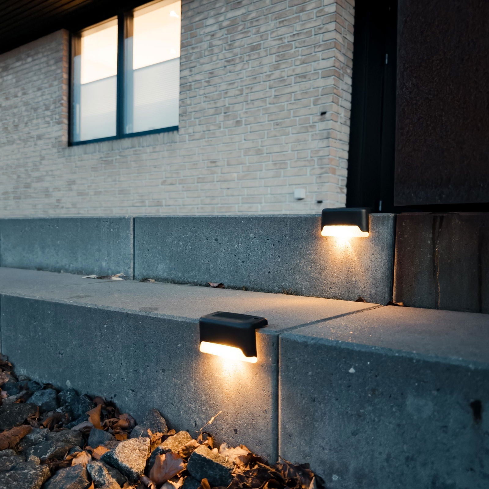 Aurinkokäyttöiset LED - porrasvalot, 4 kpl