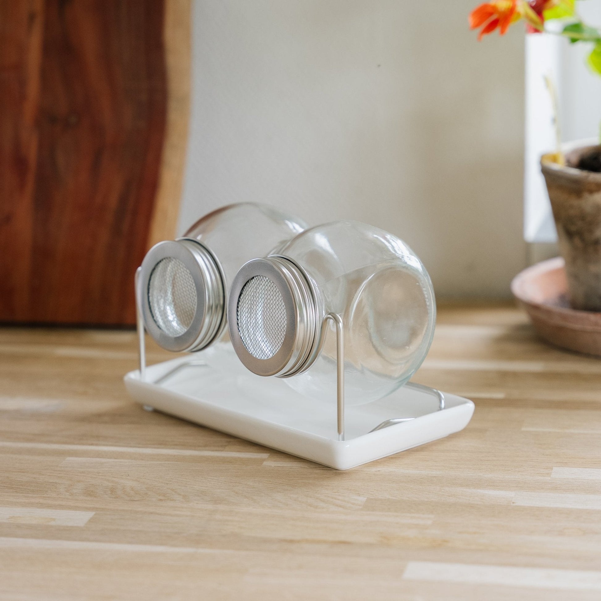 Kasvatuslasisetti alustalla