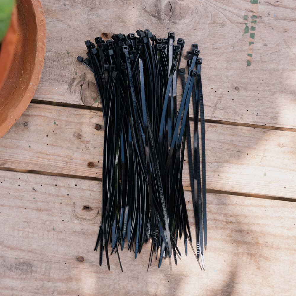 Keskikokoiset nippusiteet, 5 kpl