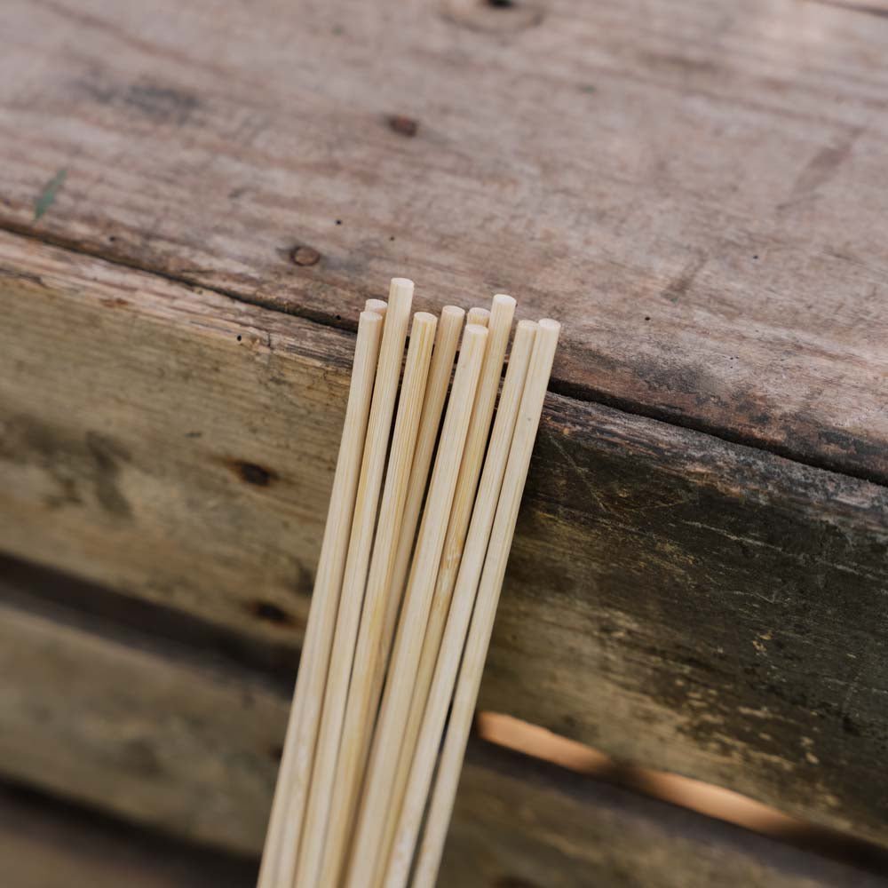 Kukkatikut. Korkeus 40 cm, 10 kpl/nippu