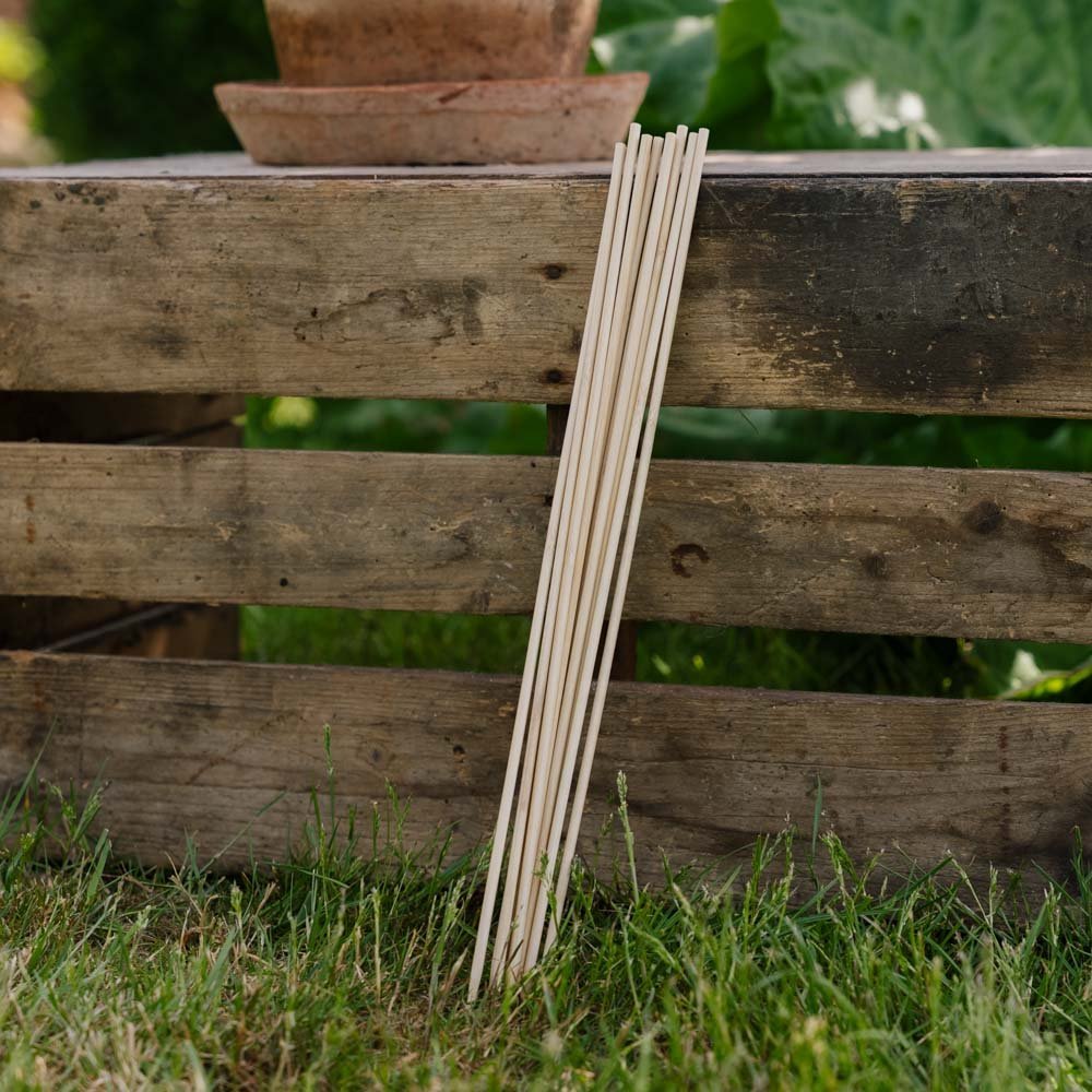 Kukkatikut. Korkeus 40 cm, 10 kpl/nippu