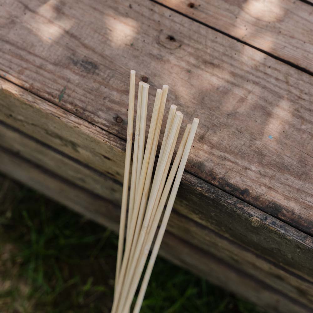 Kukkatikut. Korkeus 50 cm, 10 kpl/nippu