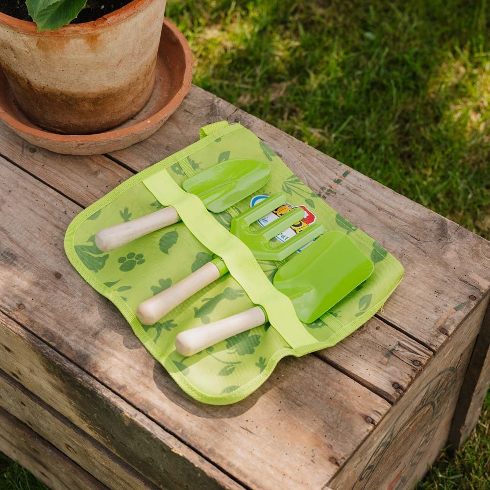 Lasten työkalulauta työkaluineen