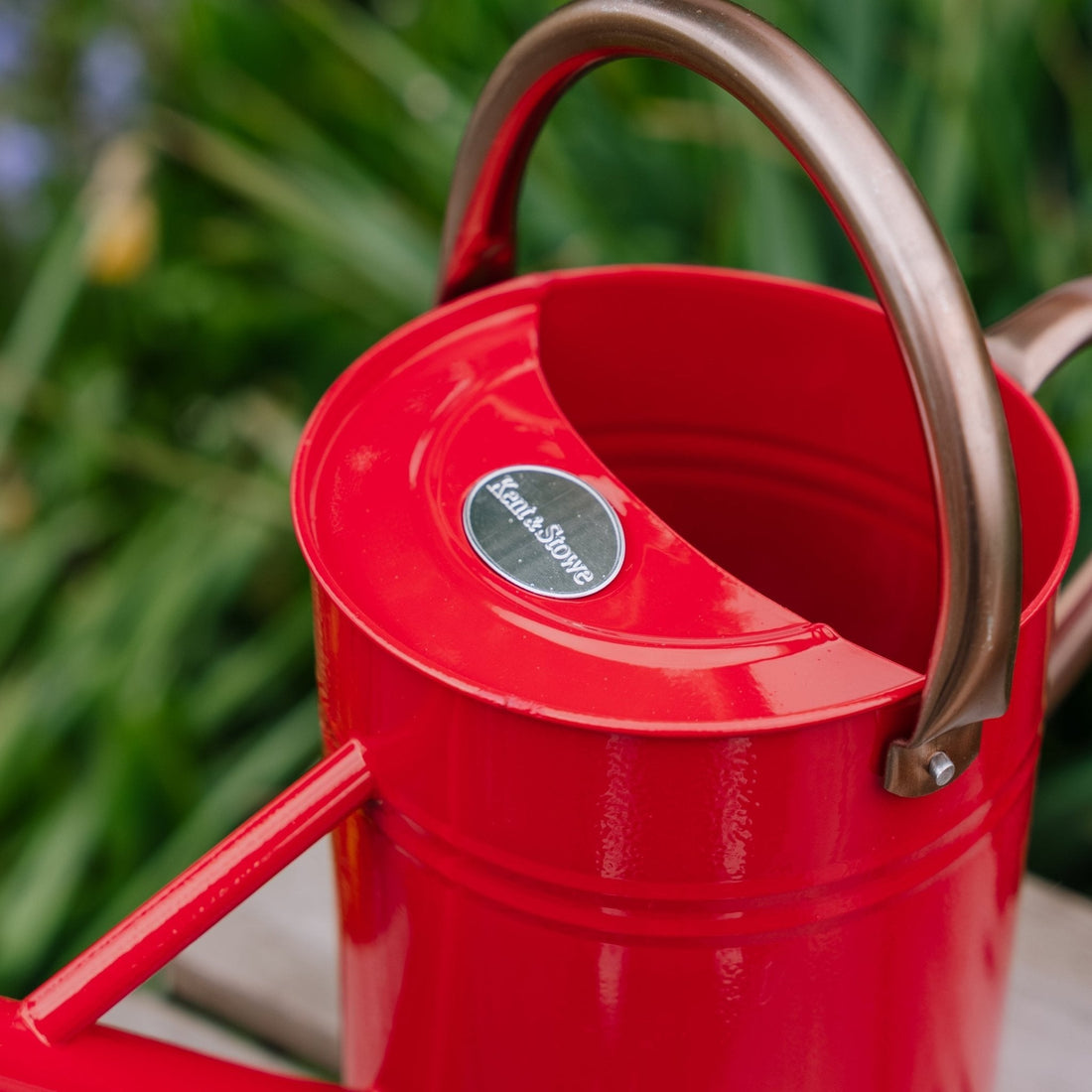 Metallinen kastelukannu, 4,5 l, tulipunainen