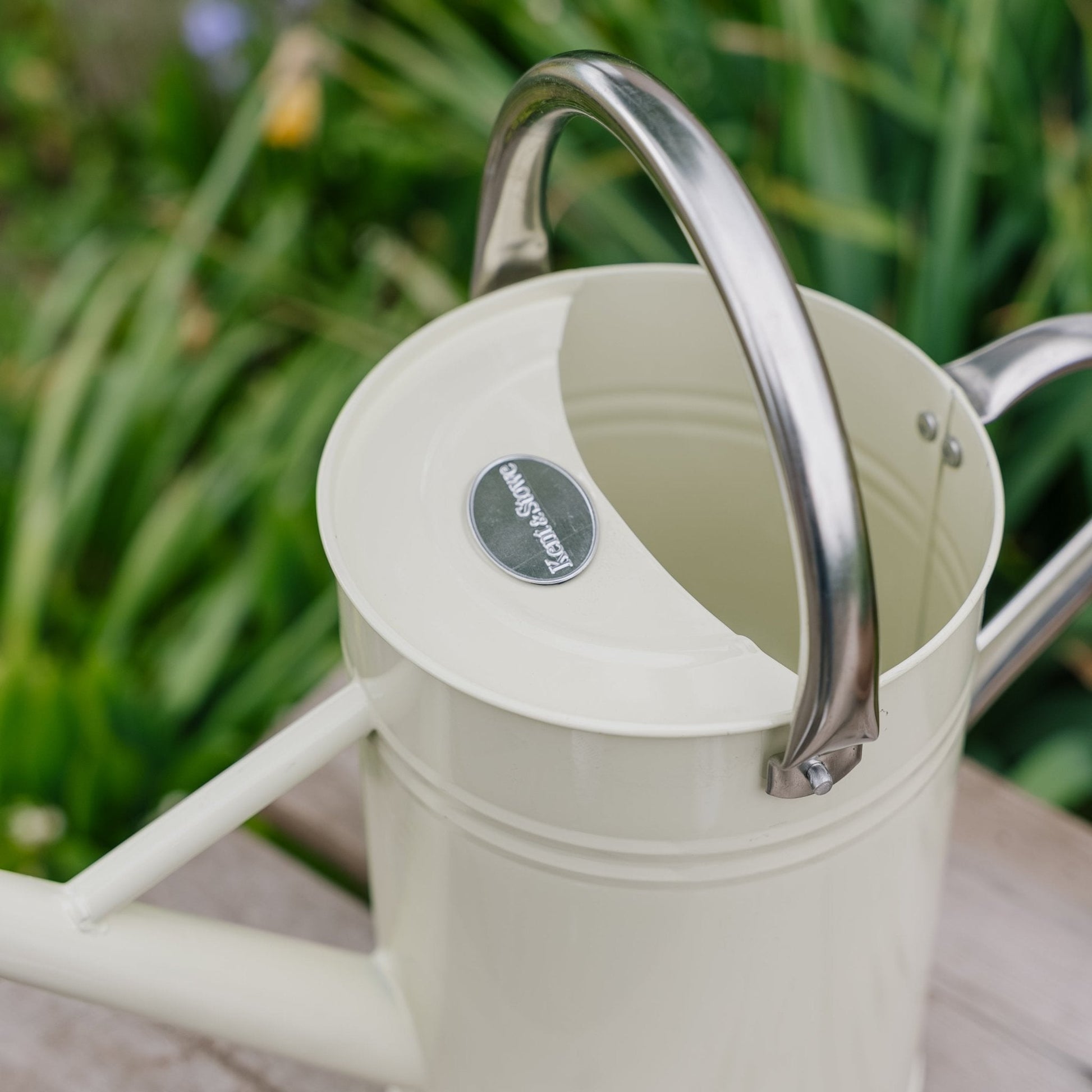 Metallinen kastelukannu, 4,5 l, vintage - kerma