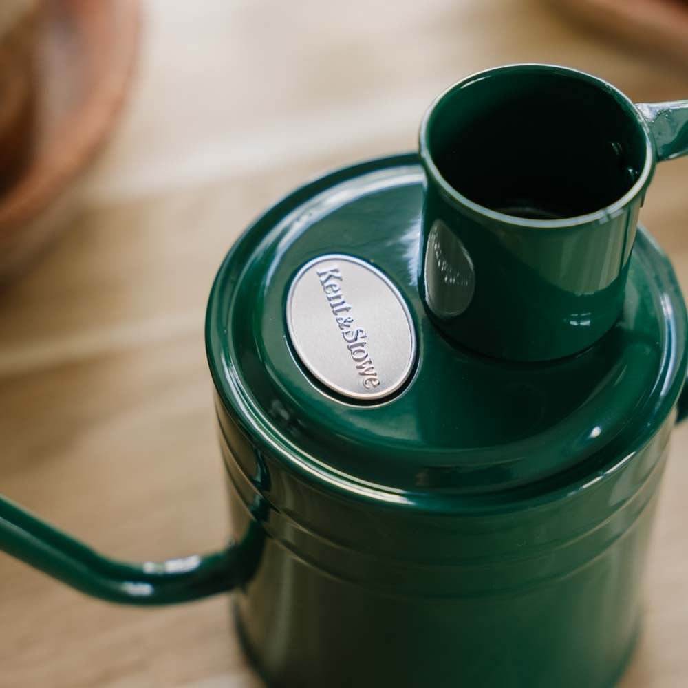 Metallinen kastelukannu sisäkäyttöön, 1 L, metsänvihreä