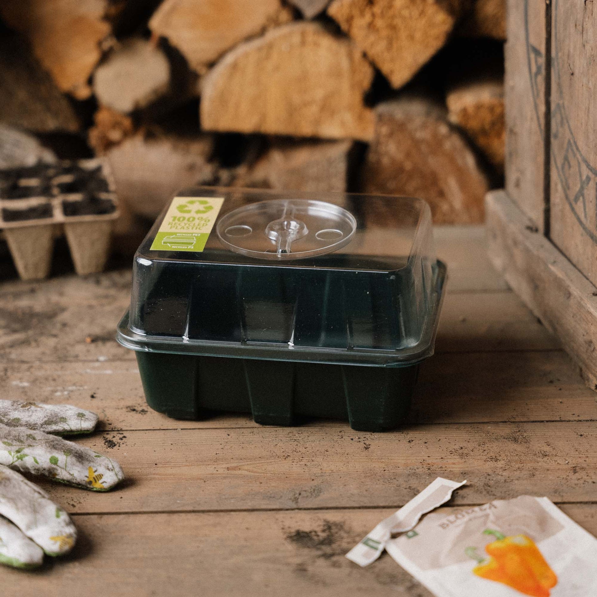 Pieni minikasvihuone