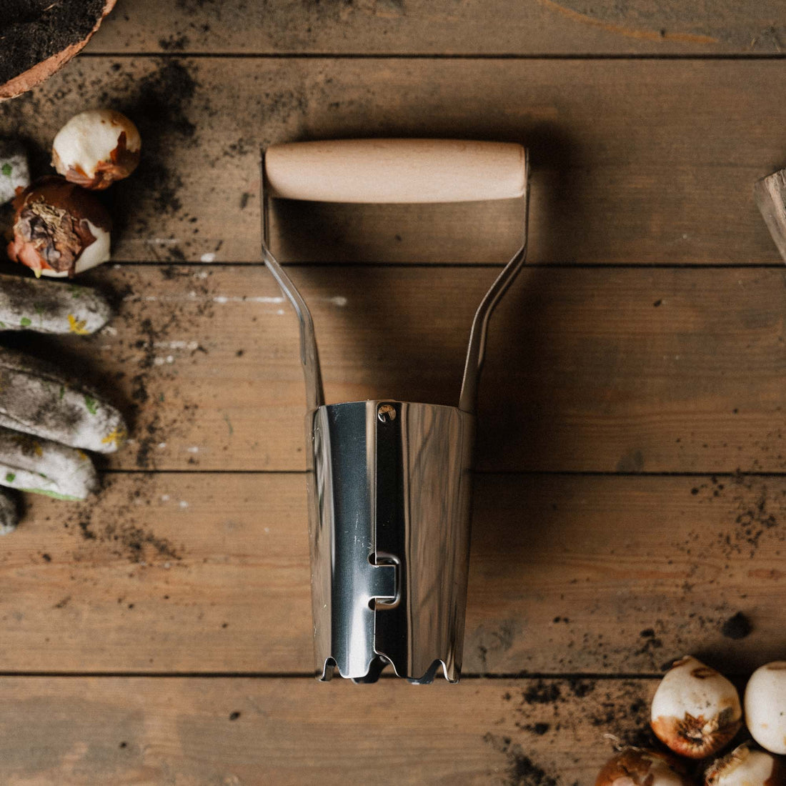 Sipulin istuttaja, ruostumatonta terästä