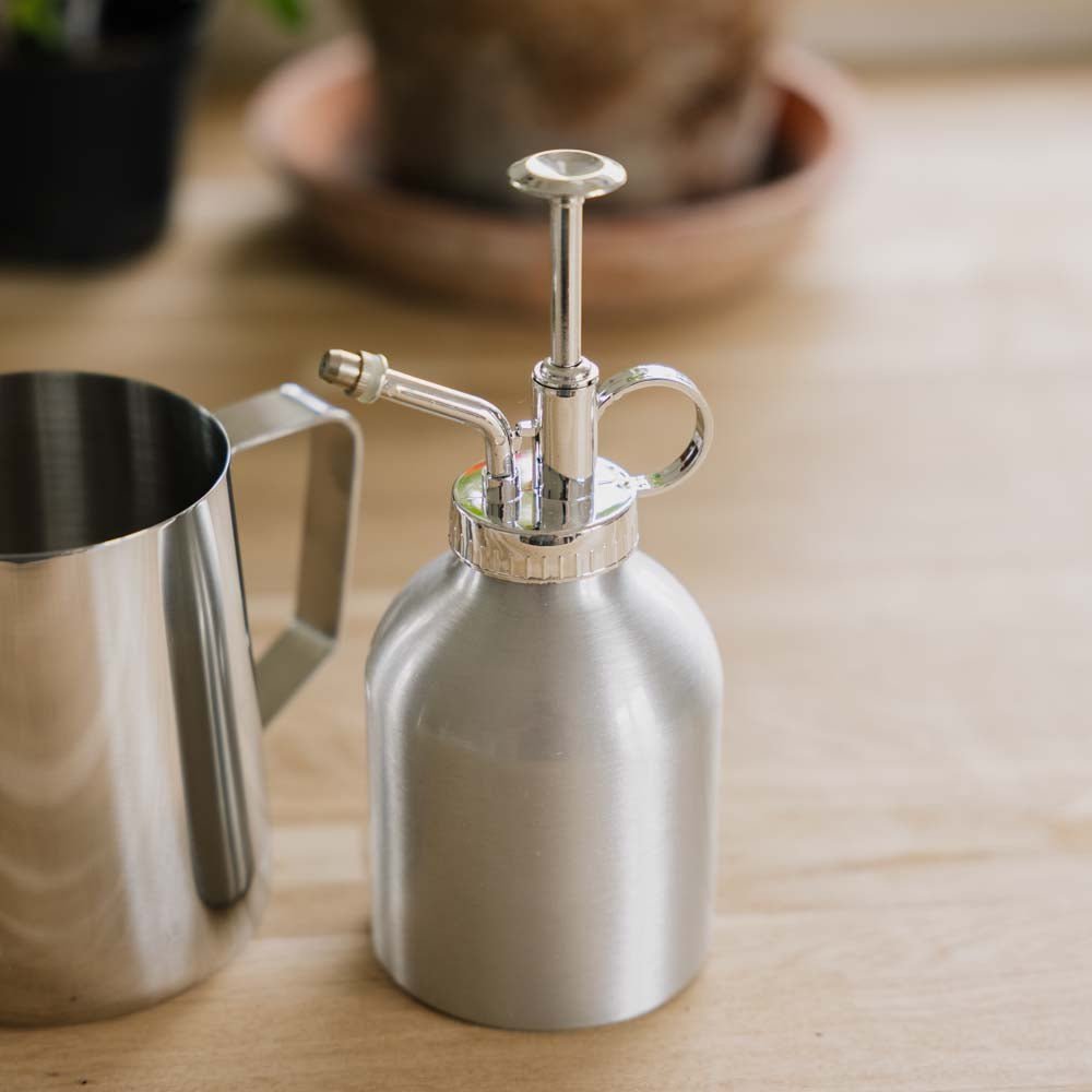 Sisäkukille tarkoitettu kastelusarja