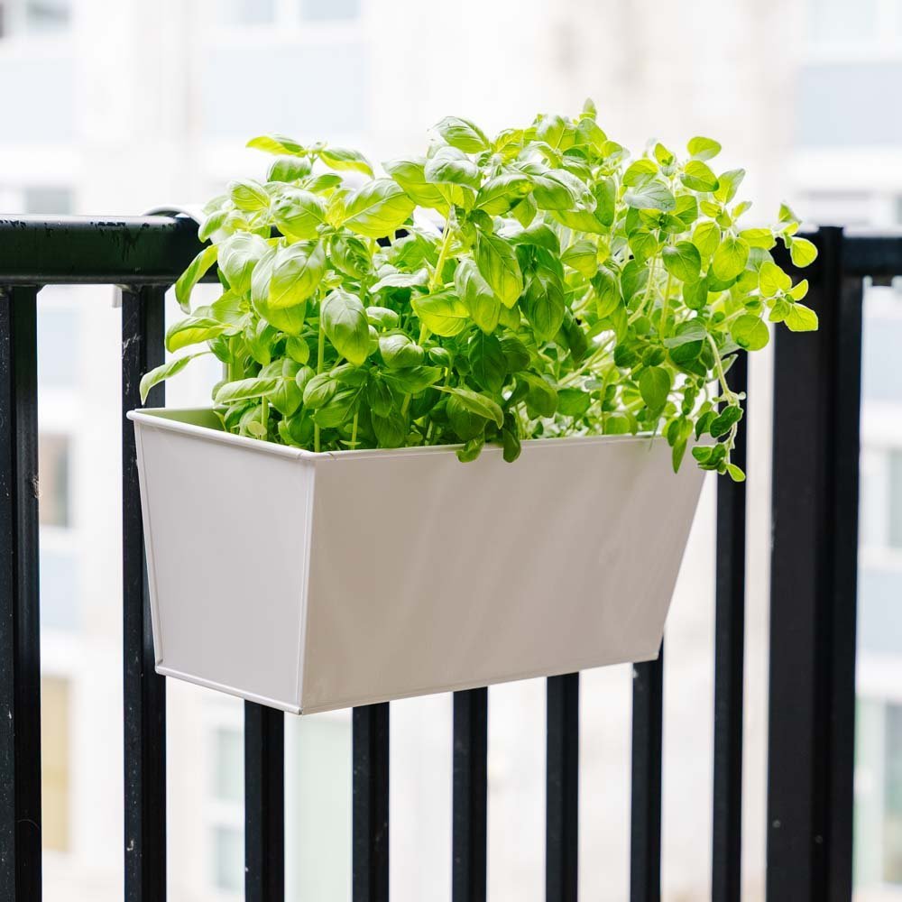 Suorakulmainen parvekelaatikko, pituus 40 cm, leveys 16 cm, korkeus 16 cm